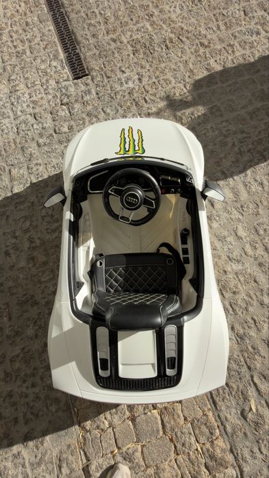 Audi r8 bateria criança