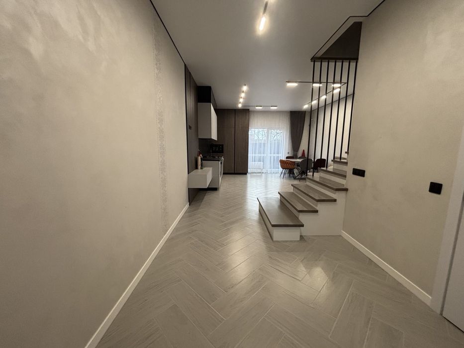 Продаж таухауса у топ локації