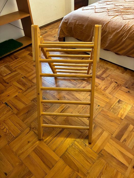 Triângulo Pikler de madeira