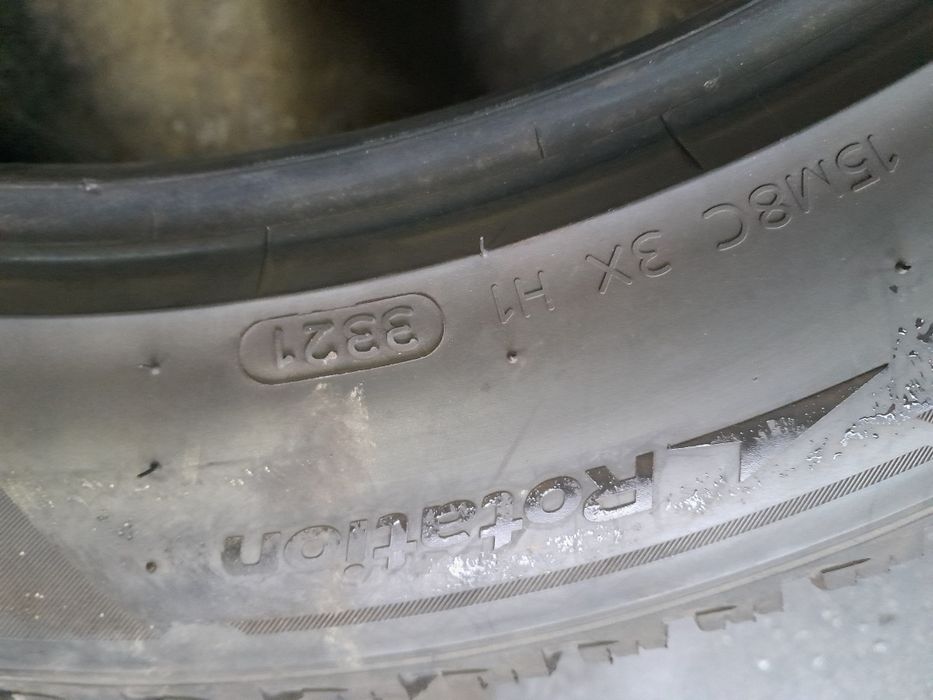 275/45R20 opony zimowe Hankook Winter i'cept Evo3