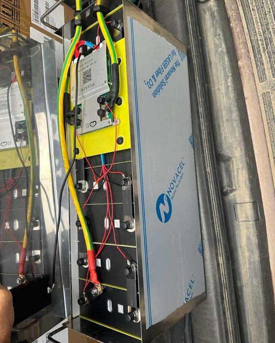 Інвертор 4/5кВт для аккамуляторних батарей EASUN Power iSolar