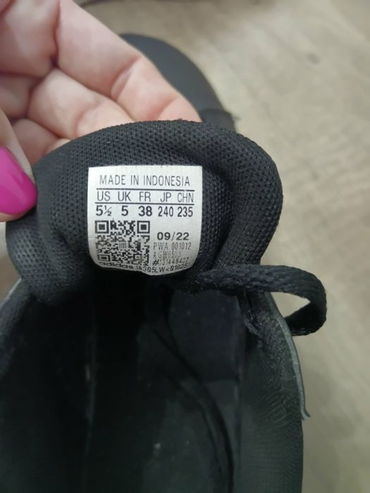 Buty danskie Adidas.