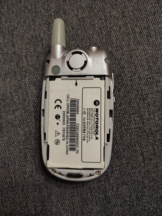 Telefon Motorola v551