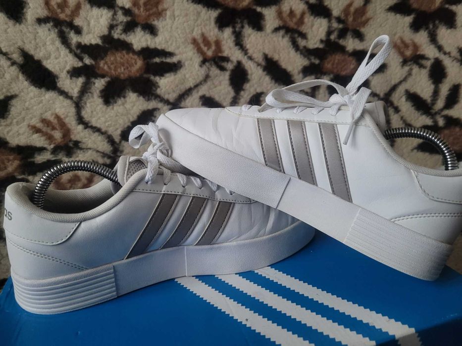 Super skórzane sneakersy Adidas Court Bold r.40 2/3