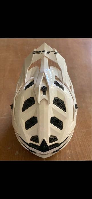 capacete de motocross LS2 MX470 Subverter branco.