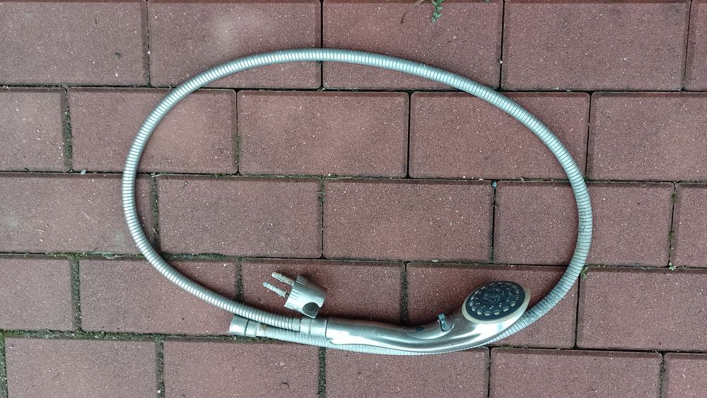 Zestaw prysznicowy 
Do sprzedania uchwyt na telefon komórkowy na luste