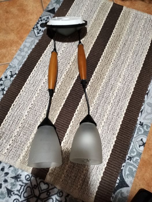 Candeeiro duas lâmpadas 10€