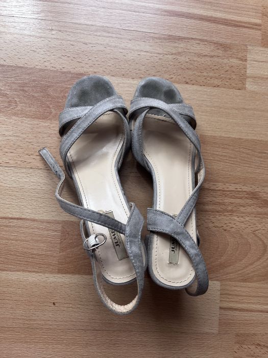 Buty na obcasie