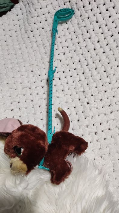 Fur Real friends interaktywny piesek na smyczy