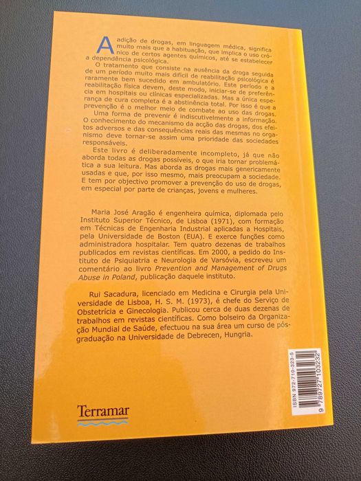 Livro "Guia Geral das Drogas", Maria José Aragão e Rui Sacadura