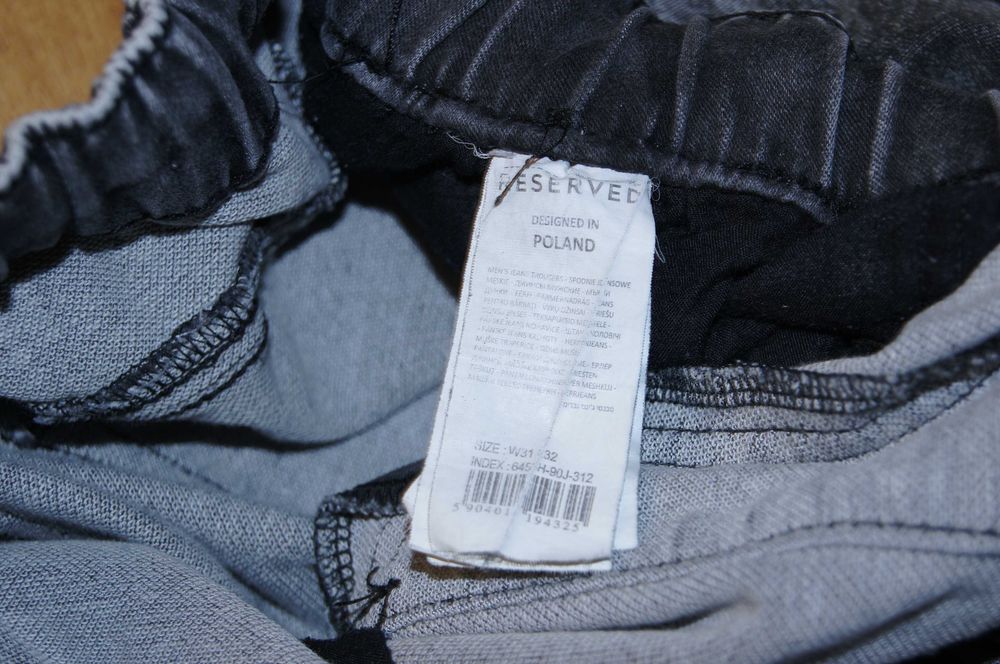 Spodnie jeansowe joggery r. 31/32 Reserved