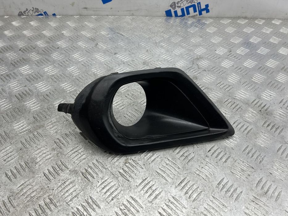 Накладка противотуманной фары левая 57731SG030 для Subaru Forester 4 S