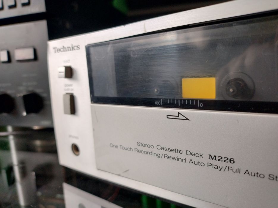Magnetofon Deck Technics M226