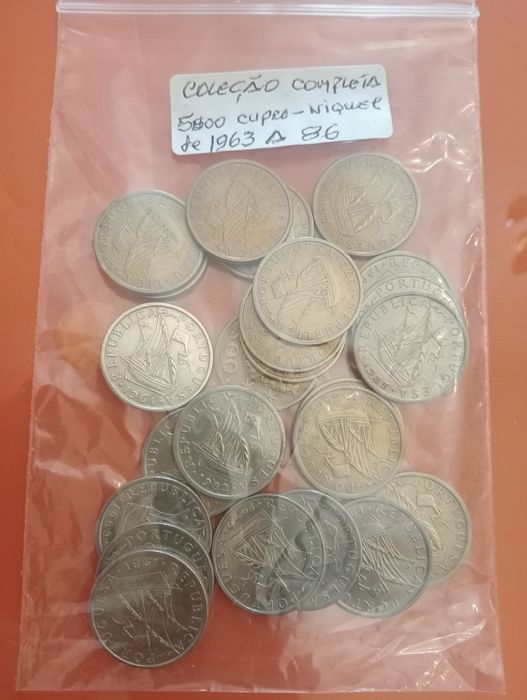 Vendo coleção completa de moedas de 5$00.