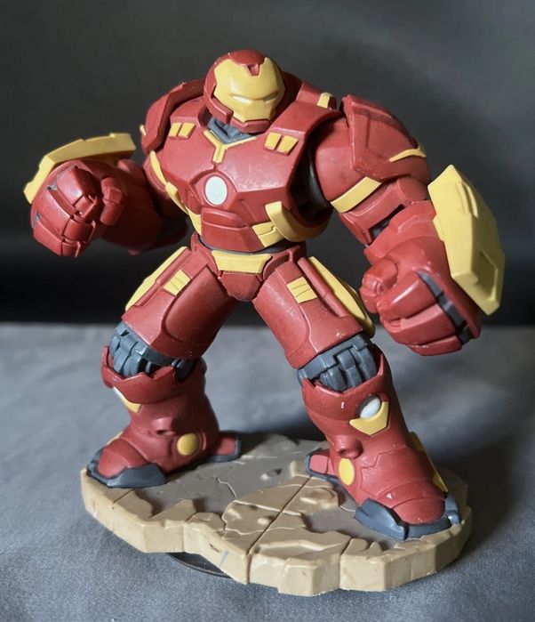 Фигурка Железного Человека Халкбастера из Disney Infinity 3.0, персонаж Marvel.