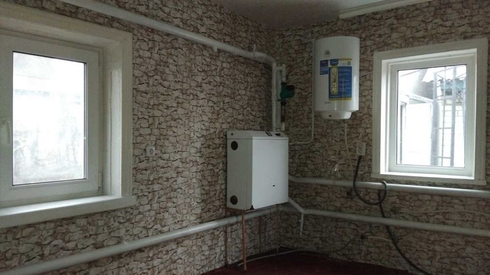 Будинок з новим вел. гаражем і виноградниками в Ч. Слободі (п3)