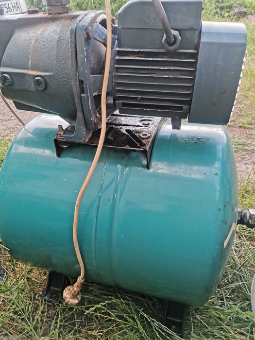 Продам насосную станцию грундфос