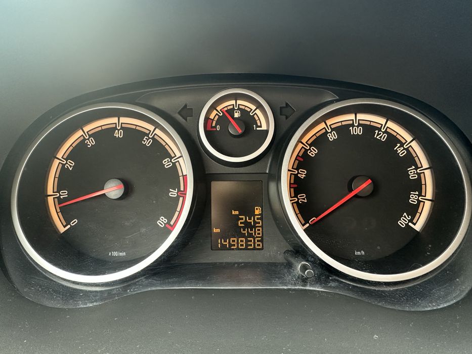 Opel Corsa 2013 року