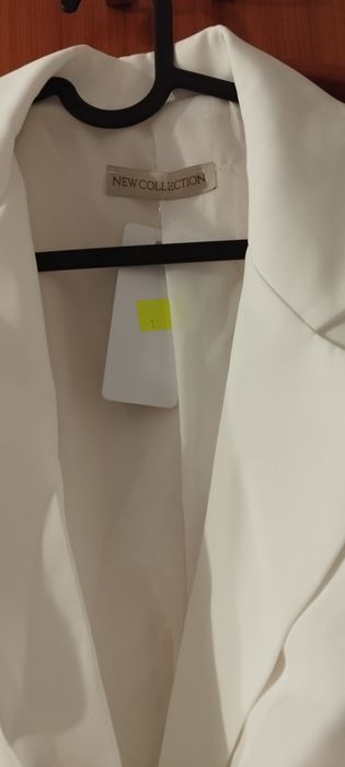 Biały garnitur damski nowy S/M