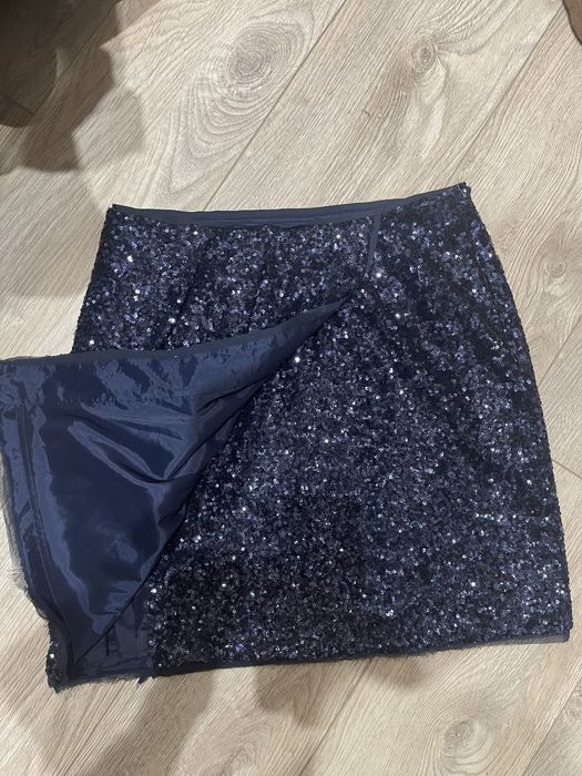 Спідниця в паєтках zara, боді н&М