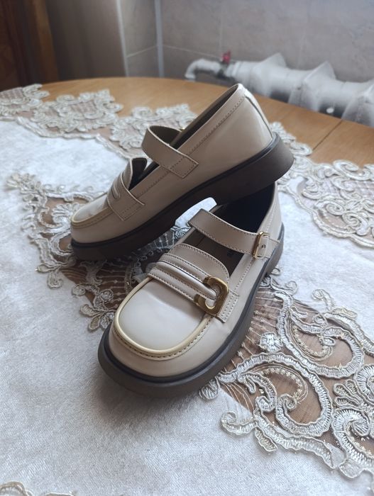Продам дитячі туфлі
