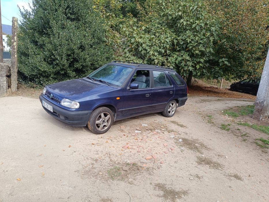 Carro econômico marca Skoda