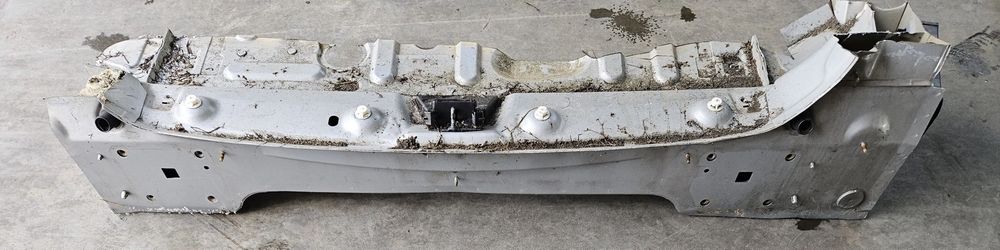 Peugeot 308 T7 SW kombi  pas tylny tył ściana bagażnika