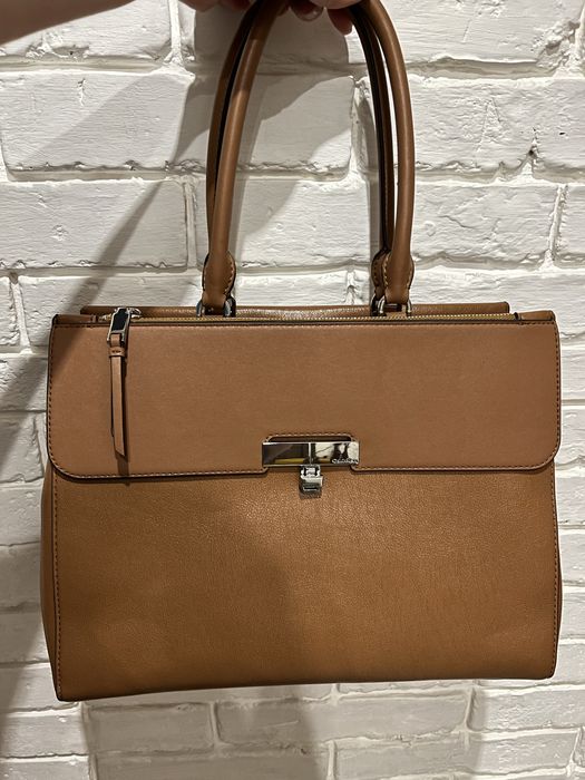 Женская сумка Calvin Klein Becky Turnlock Convertible Tote