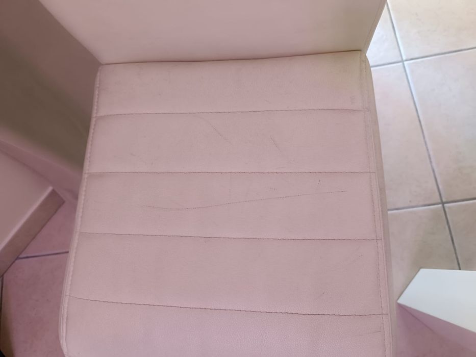 Mesa de Jantar + 4 Cadeiras