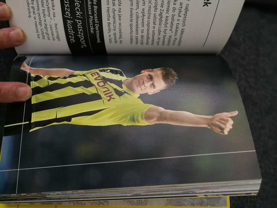 Książka Borussia Dortmund historia klubu Lewandowski piłka nożna sport