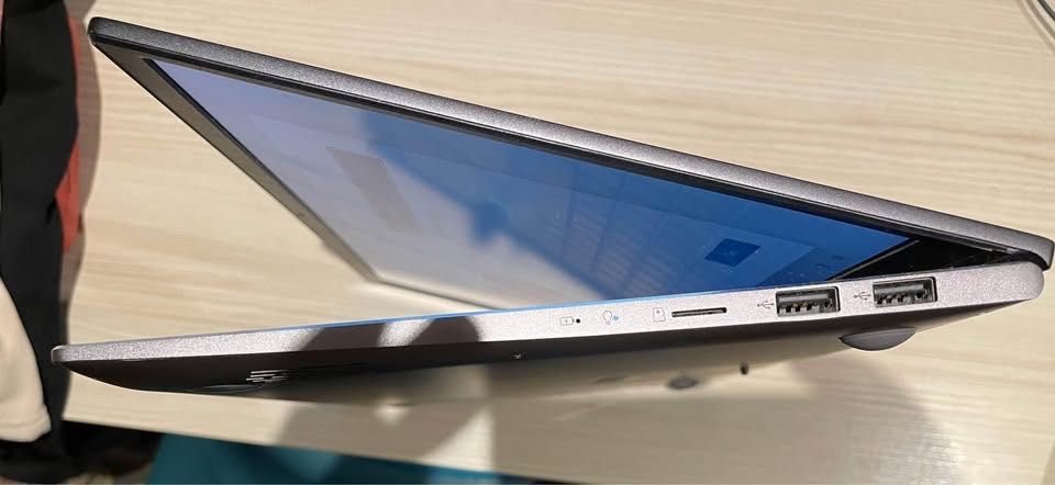 ASUS VivoBook S14 S433