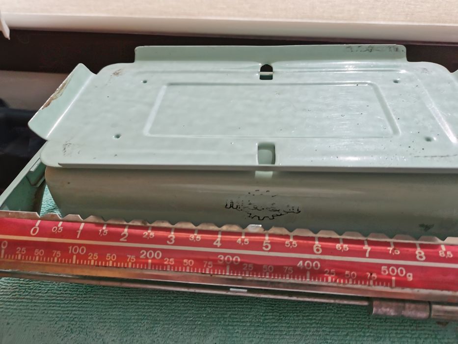 Balança de cozinha antiga.437357194479544321