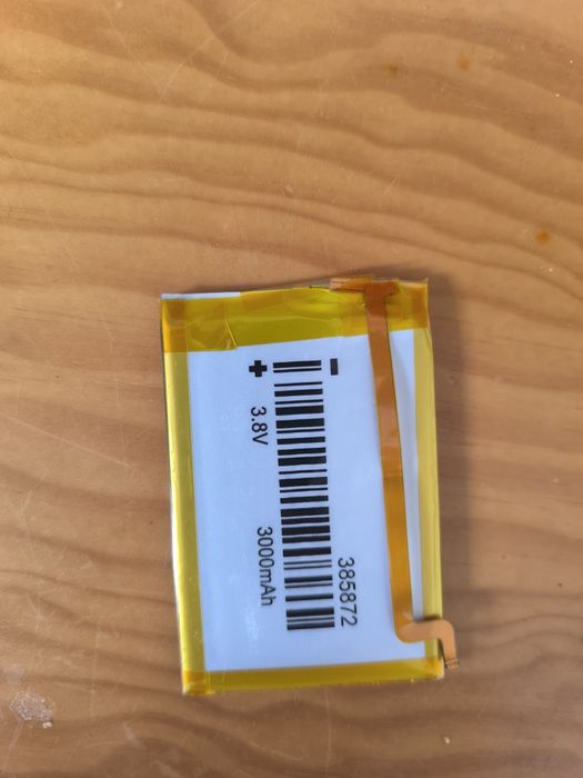 Bateria nova (polímero de lítio) genérica, com especificações de 3,8 V