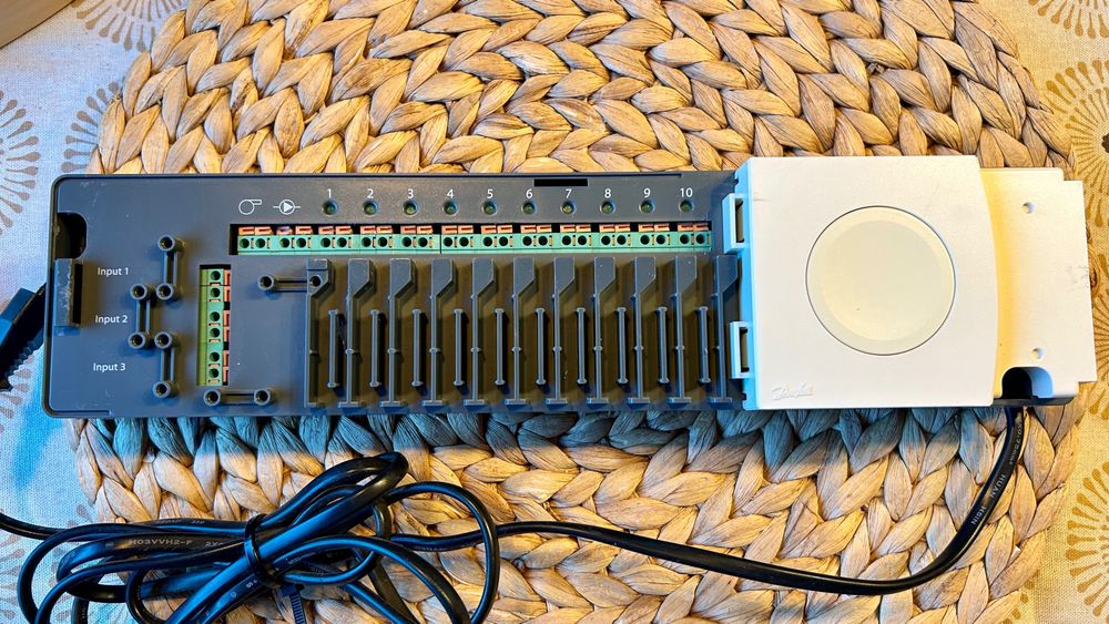 Danfoss Link Hydronic Controller