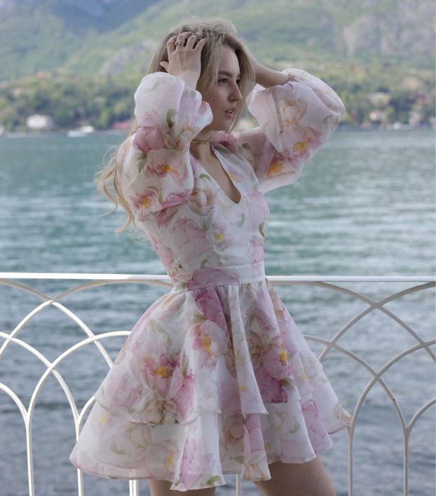 Сукня, святкова сукня, ніжна сукня