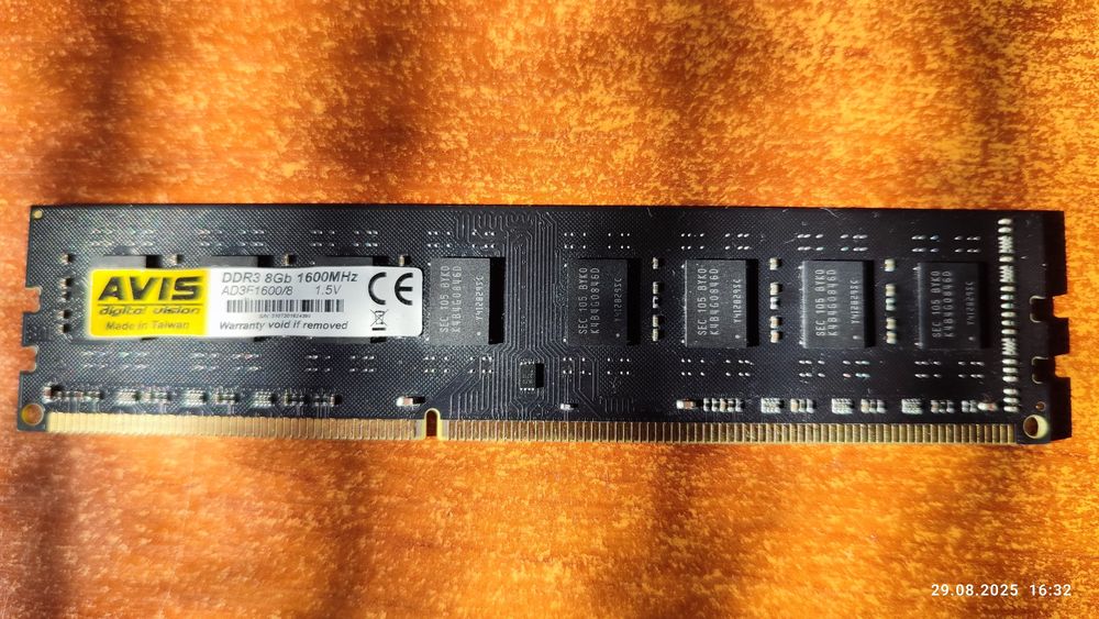 Оленка оперативної пам'яті DDR3 на 8 gb