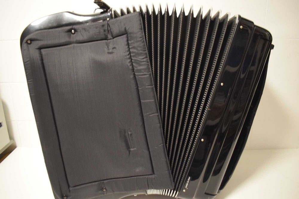 Acordeao Elkavox 4 Voz Com Sistema Midi, N .2