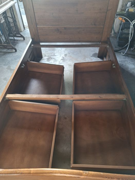 Cama madeira com gavetas