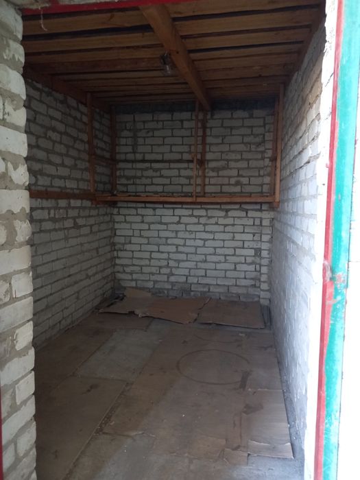 Сдам складские помещения! Возле рынка Барабашово! Поселок Кирова.