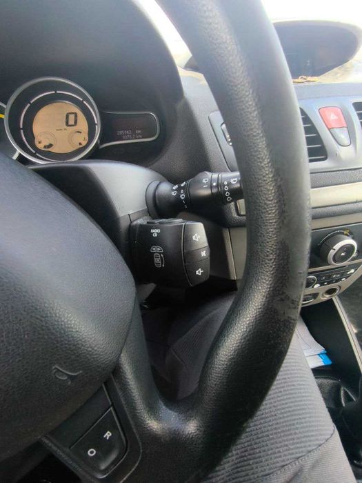 Renault Megan 2011, 1,9 дизель Scenik 2004р 1.9 dCI , механіка,  !!!