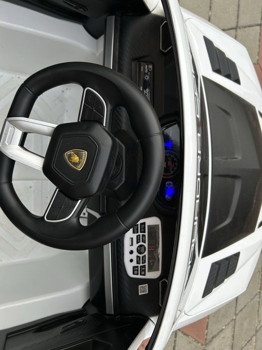 Дитячий електромобіль Lamborghini Squadra Corse M 4830EBLR-7