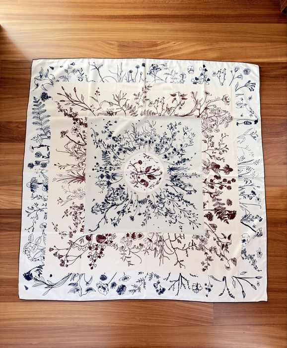 Lenço cru com estampado floral Bimba y Lola