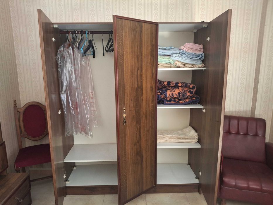 Cama casal quarto completo roupeiro