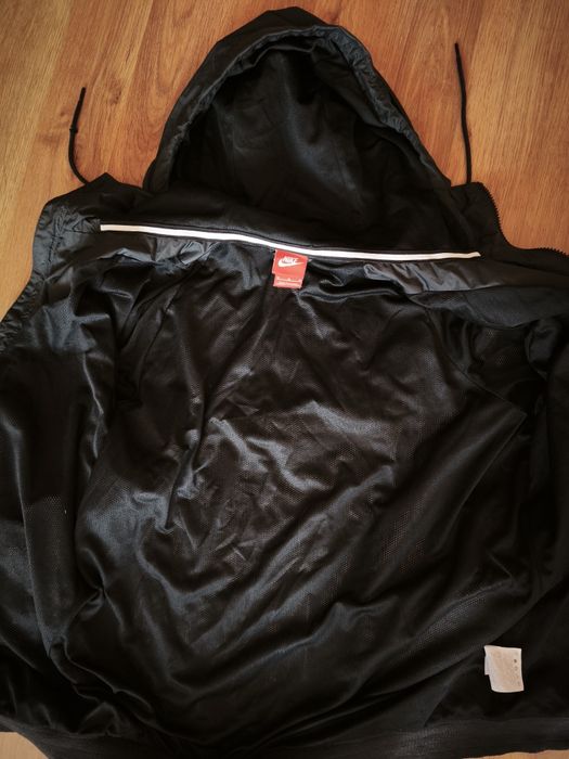 Чоловіча вітровка Nike Windrunner