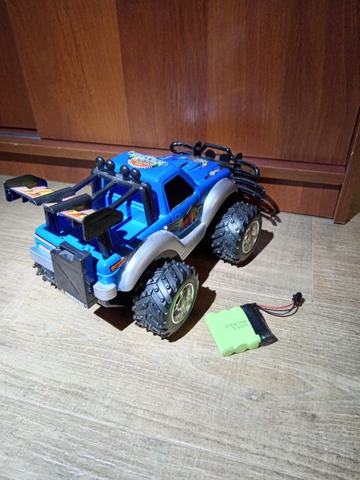 Продам джип як іграшку.