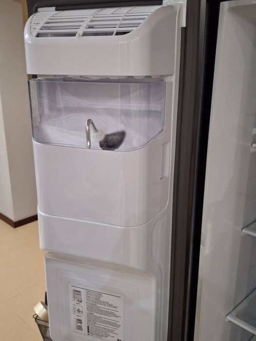 Samsung lodówka RS68N8220B1