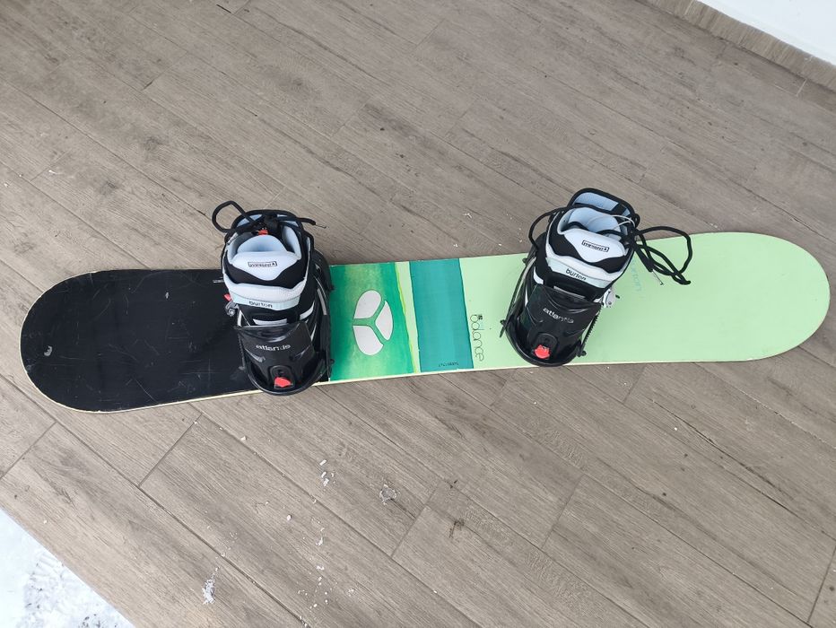 Deska snowboardowa Burton 153 cm z butami