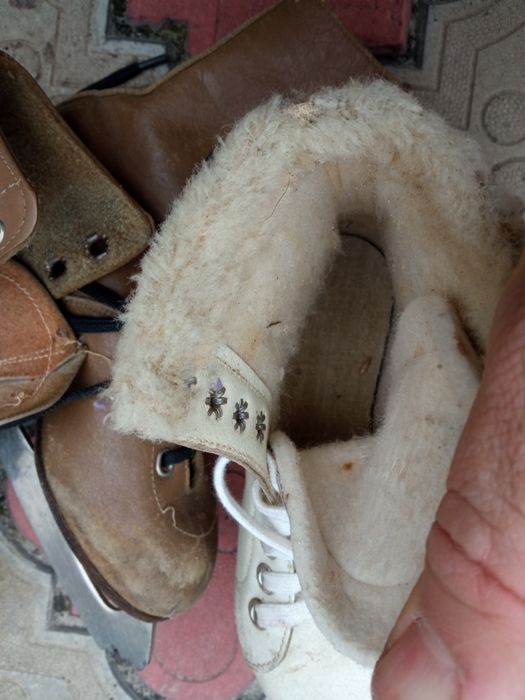 Детские коньки для катання на льду