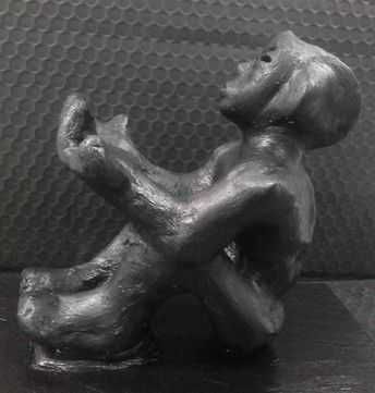 Estatueta Misteriosa Muito  Rara.