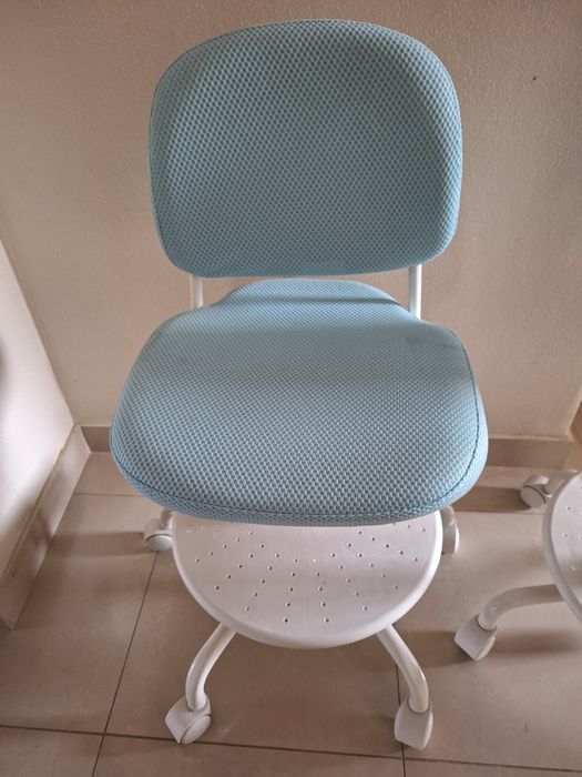 Cadeira p/secretária criança